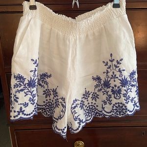 Gorgeous Johnny was linen lined, embroidered shorts, size medium